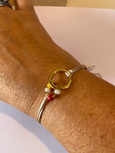 Afbeelding in Gallery-weergave laden, Satijnkoord ecru armbandje ringetjes