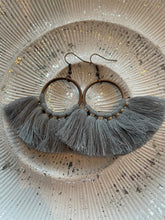 Afbeelding in Gallery-weergave laden, Ibiza Oorbel Ring Grijs